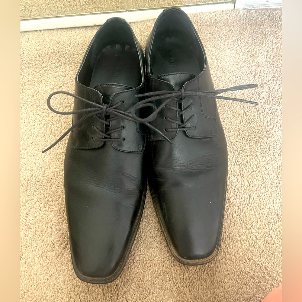 14th & Union Black Leather Oxfords